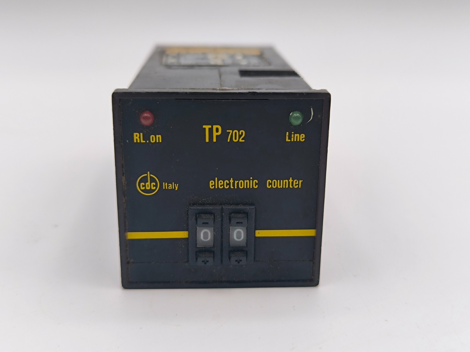 Treviglio TP704 2-Digit Display Electronic Counter Black Plug-in Mount 11-Pin