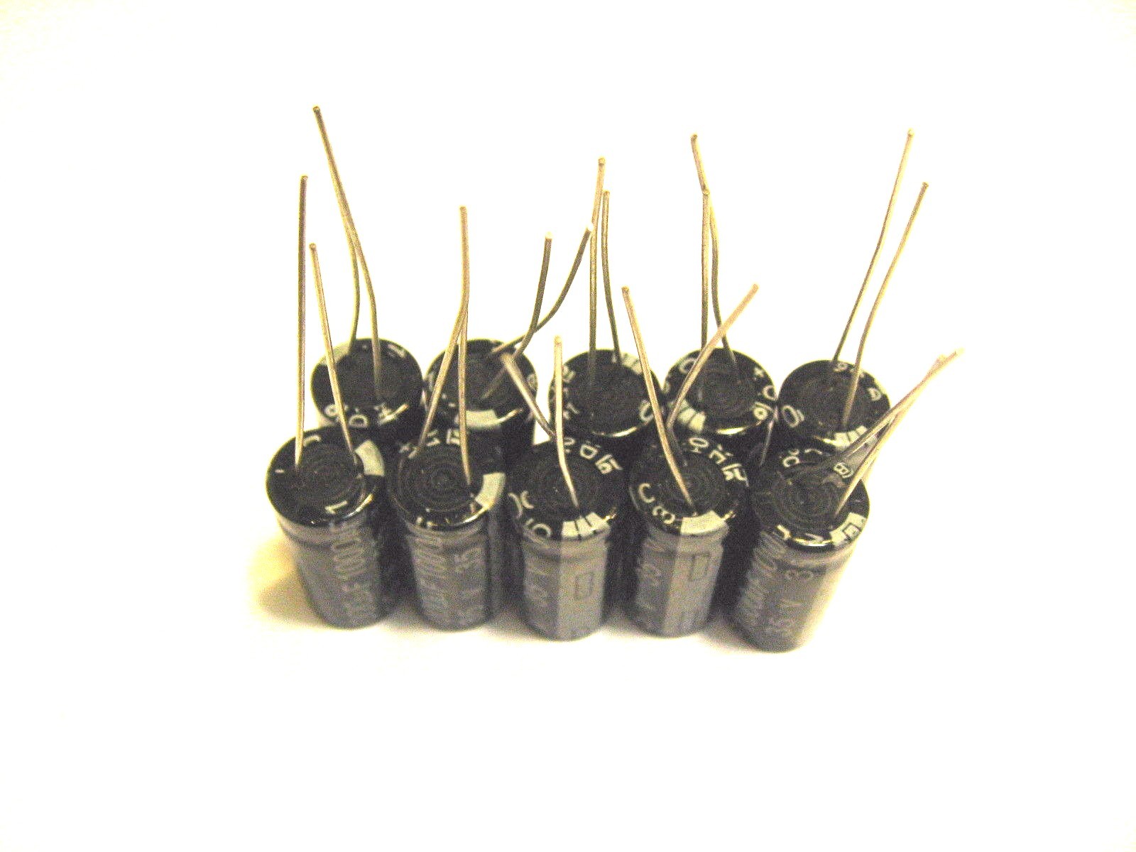 1000uF 35V (10x) Electrolytic Capacitors 35V 1000uF Volume 10×20 mm