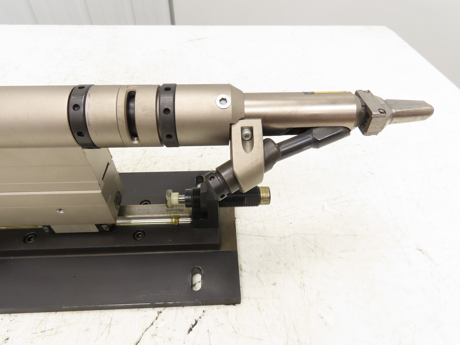 Weber Pneumatic Automatic Feed Screwdriving System 60mm Stroke Screwdriver