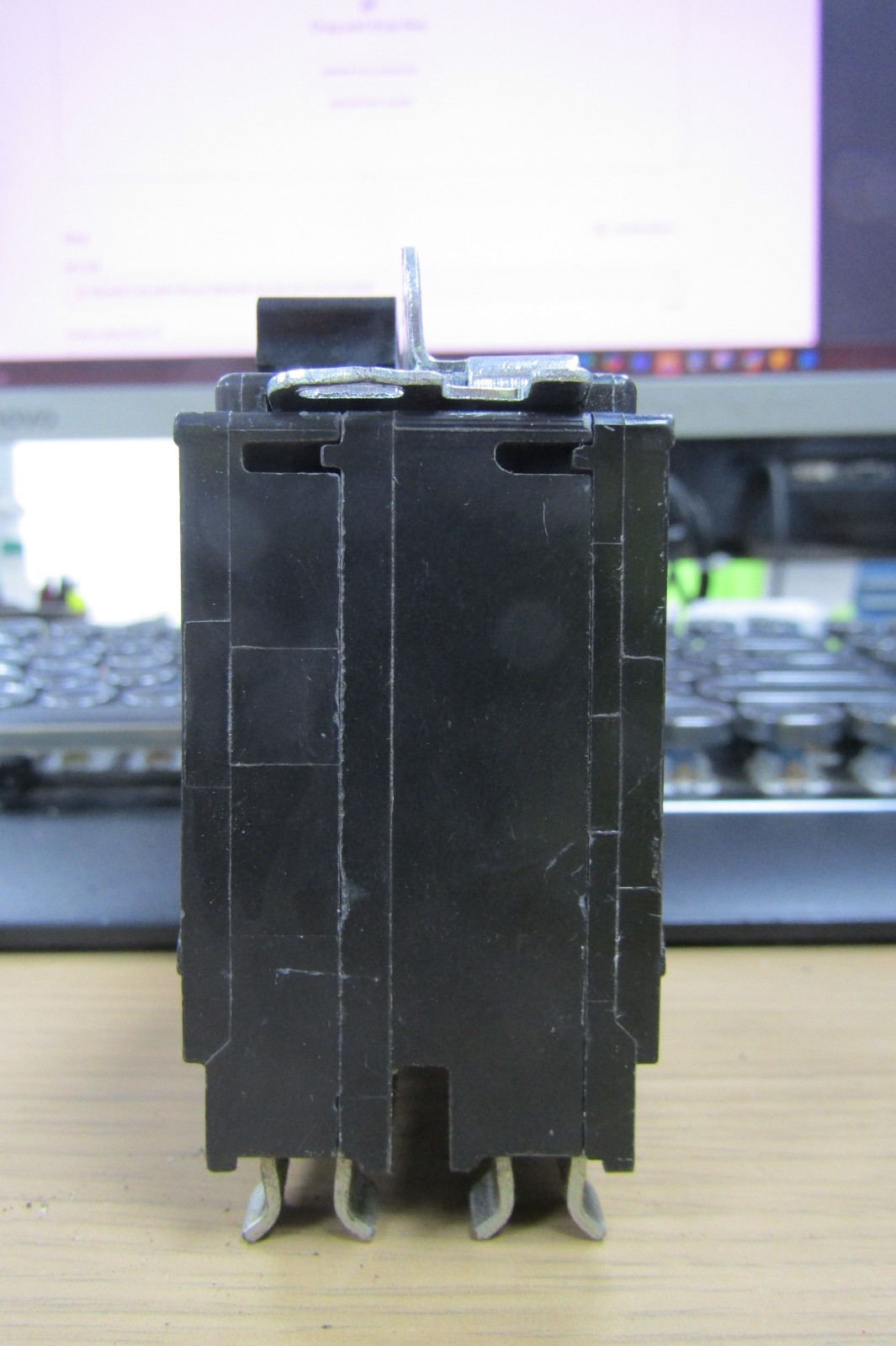😏 SQUARE D 60 AMP CIRCUIT BREAKER 120/240 VAC 2 POLE QO260