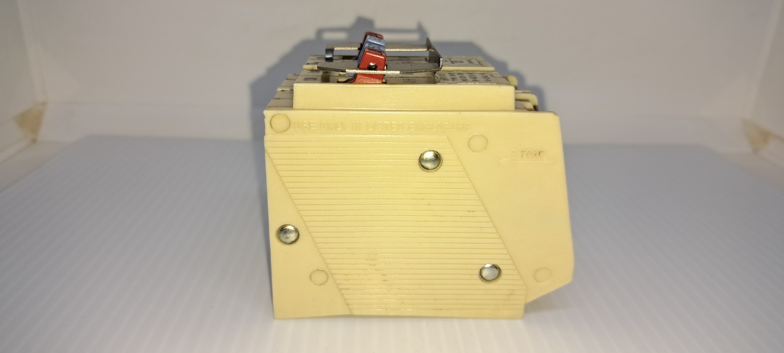 Bryant BQ220-250 4-Pole Quad Type BARD Circuit Breaker White BQ 220-250