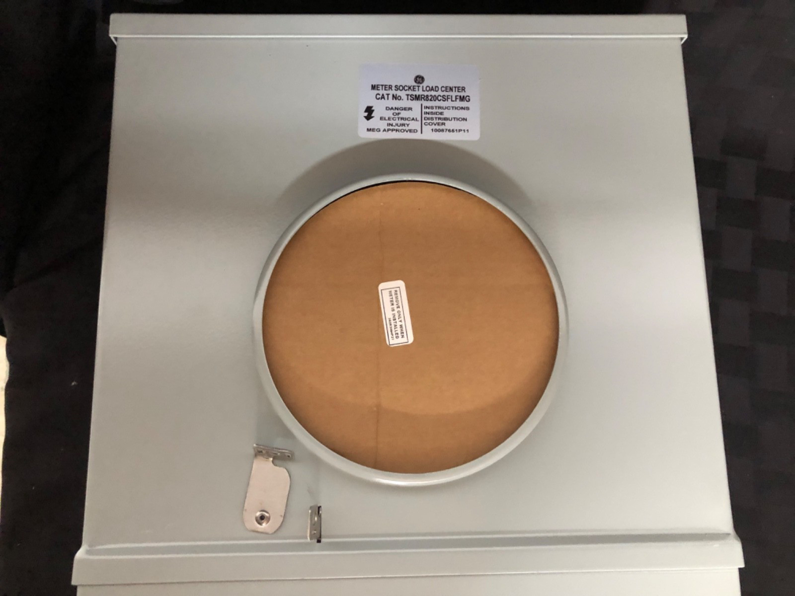 GE TSMR820CSFLFMG 200A Outdoor Meter Socket Load Center New, Open Box