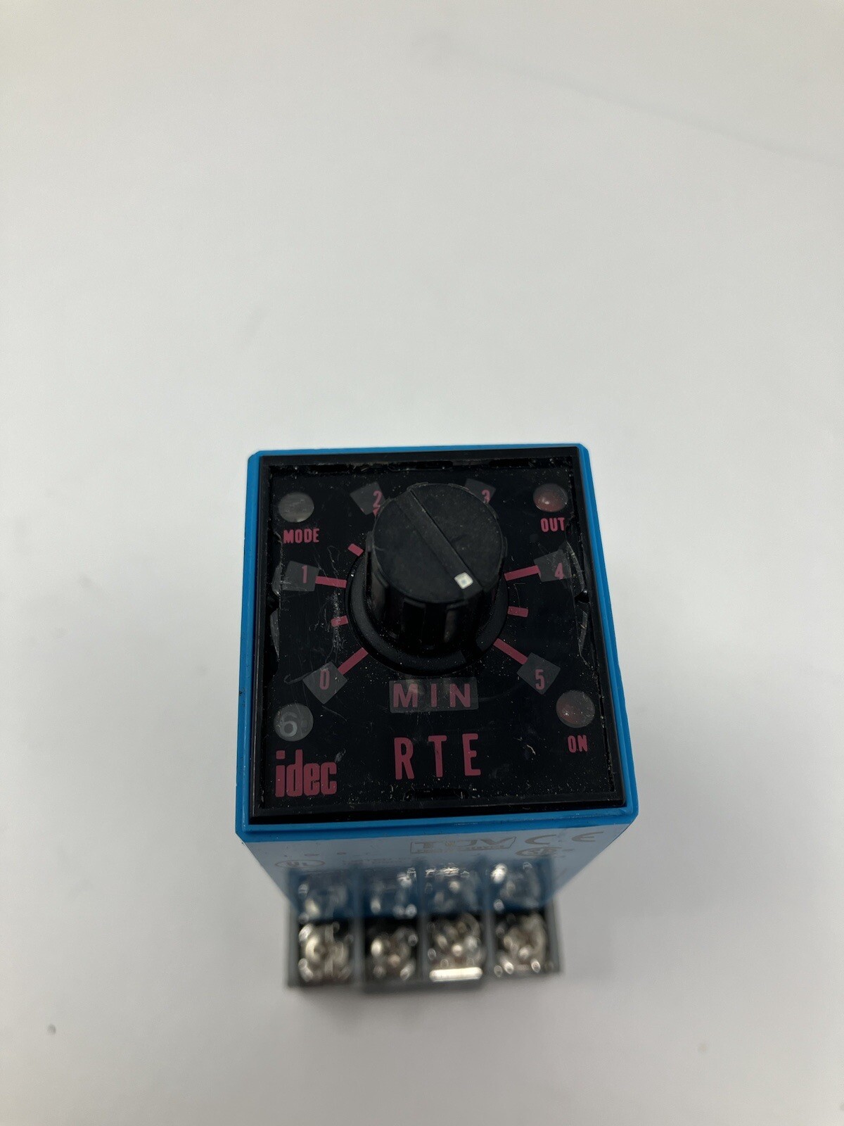 IDEC RTE-P11 8-Pin Electronic Timer with 5X852E Socket Base