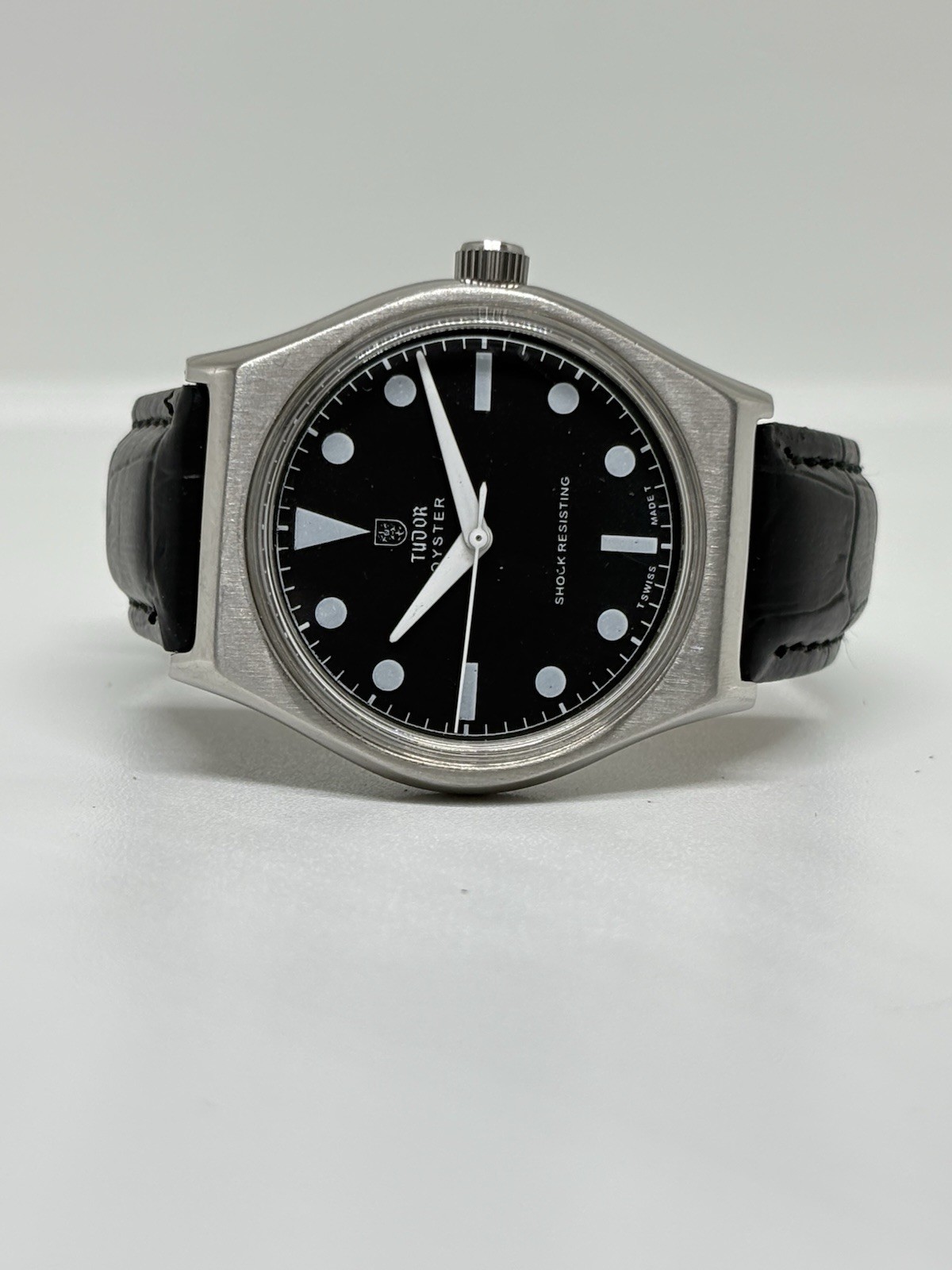 Vintage Tudor Oyster 17 Jewels Manual Winding Swiss Made Men’s Watch Black Dial