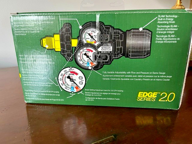 Victor Pressure Flow Hybrid Regulator CGA-580 tool-less connection ESS32-PFH-580
