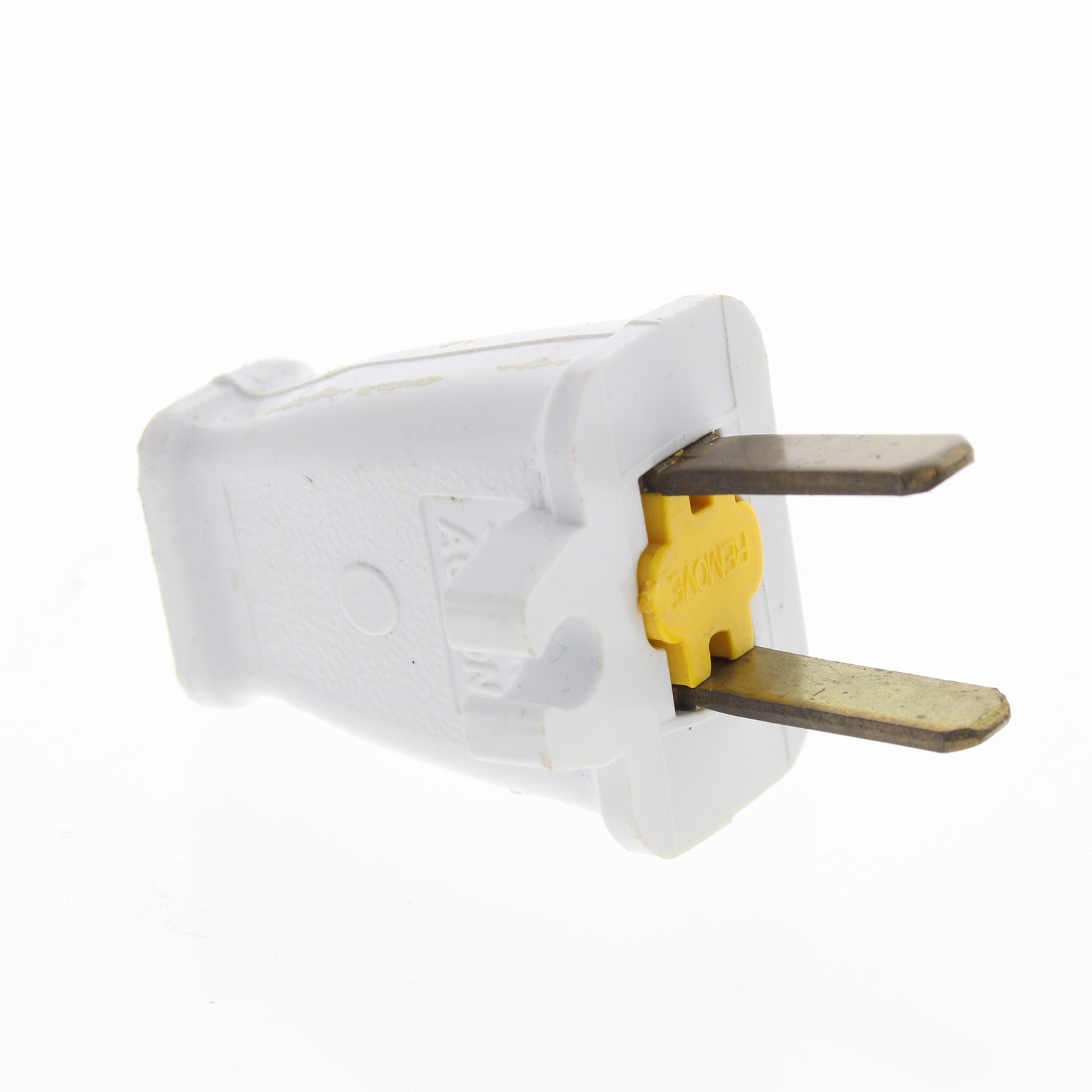 Eagle SA840W White 15A Plug w/ Cord Clip Non-Polarized 1-15P Bulk Non-Grounding