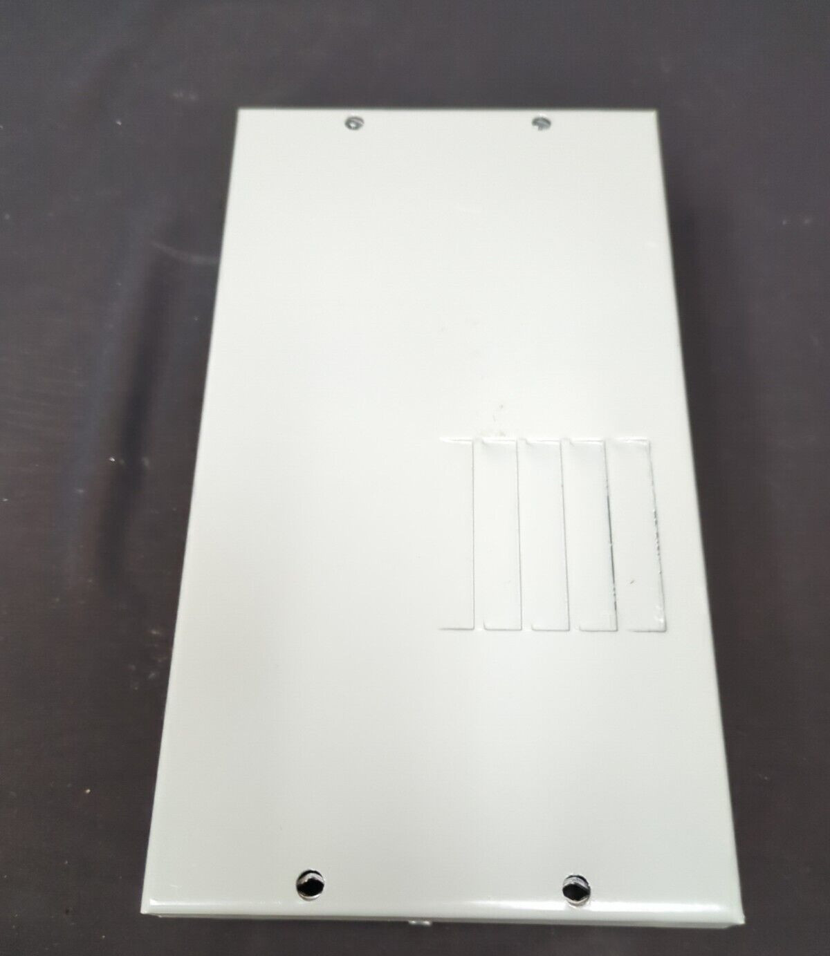 GE Main Lug 40 AMPS 2 Spaces 4 Circuits Surface Mount Indoor Enclosure