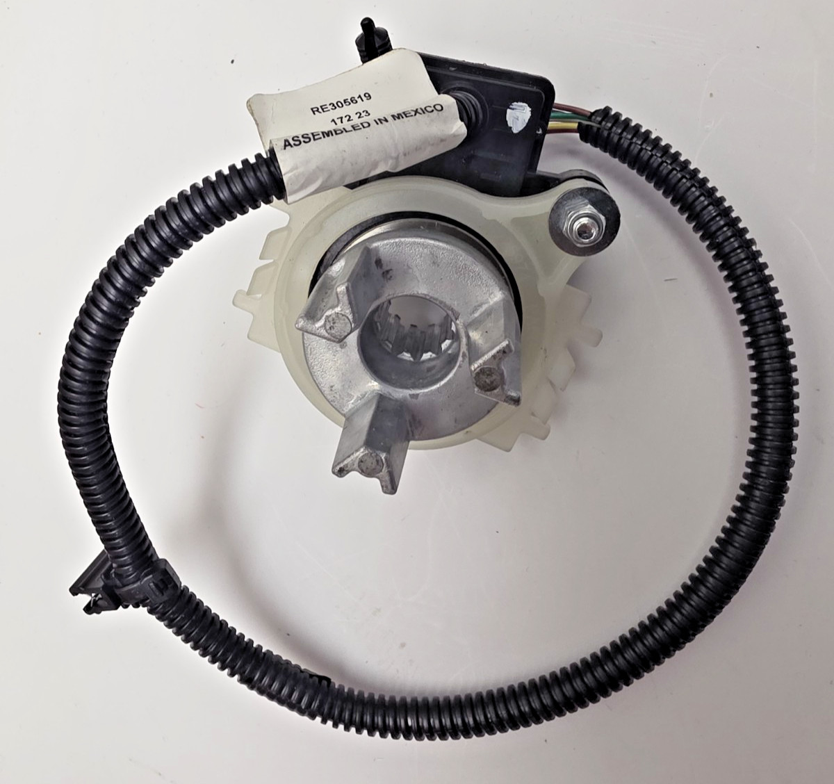 RE305619 John Deere Steering Sensor for 6M-1654, 6R110 Plus L217912, NEW