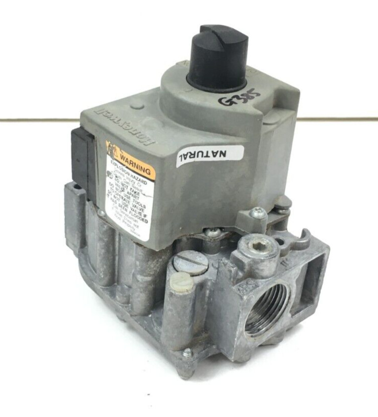 Honeywell VR8305M4231 Natural Gas Valve 24V Outlet 3/4″ Inlet 3/4″ used #G385