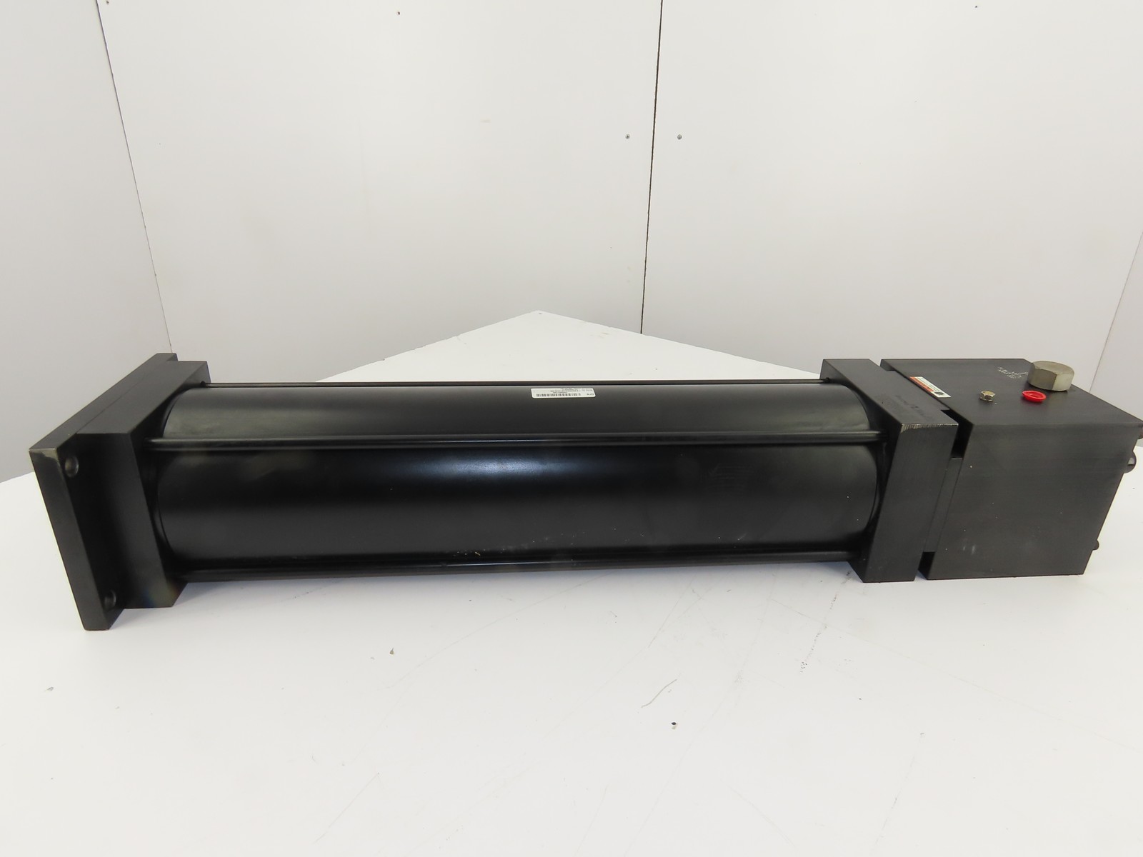 Parker 6.00H2ANJLUS14A23.000 6″ Bore X 23″Stroke Air Cylinder With Rod Lock
