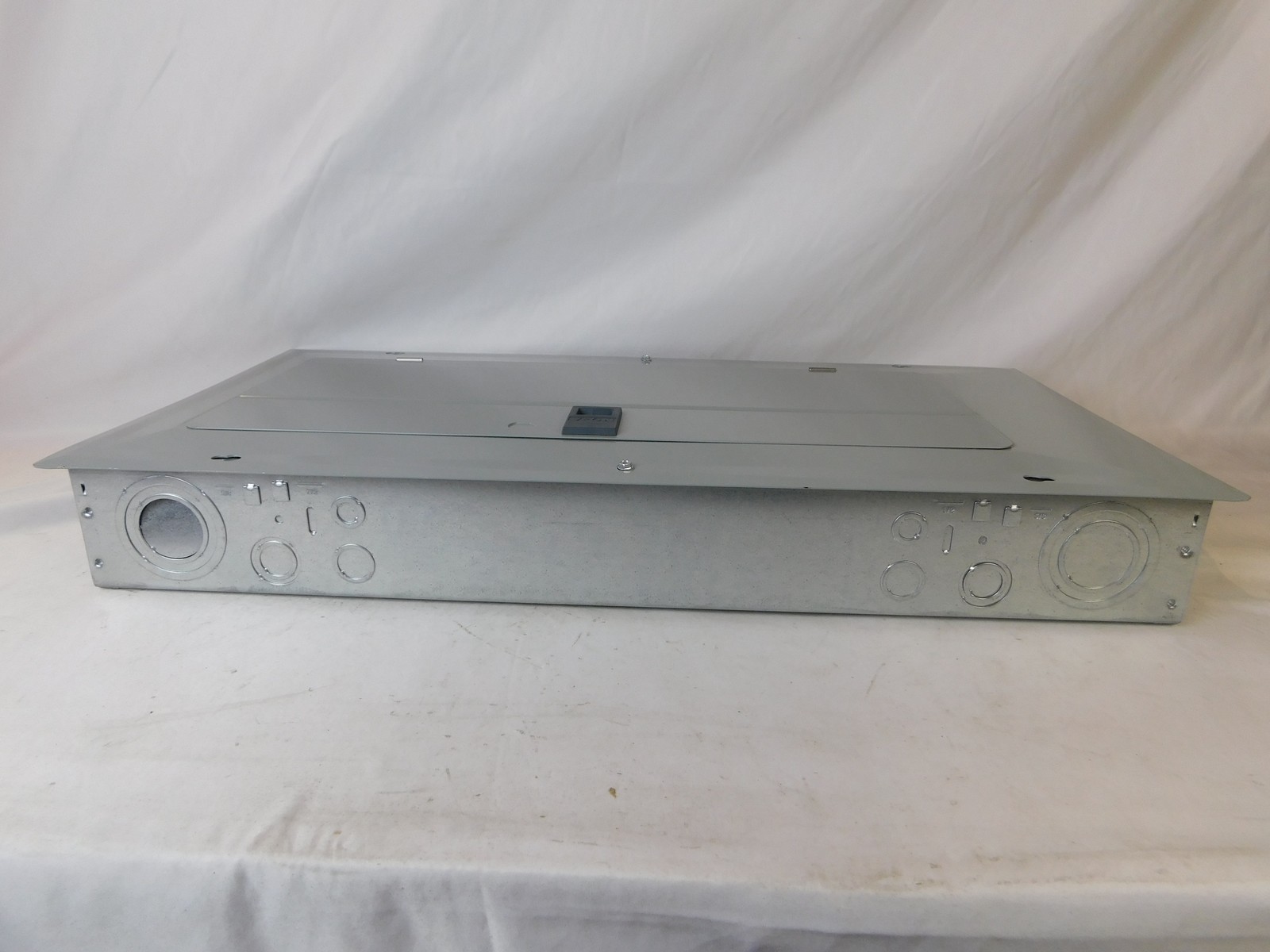 Eaton BRP30L200G Loadcenters and Panelboards