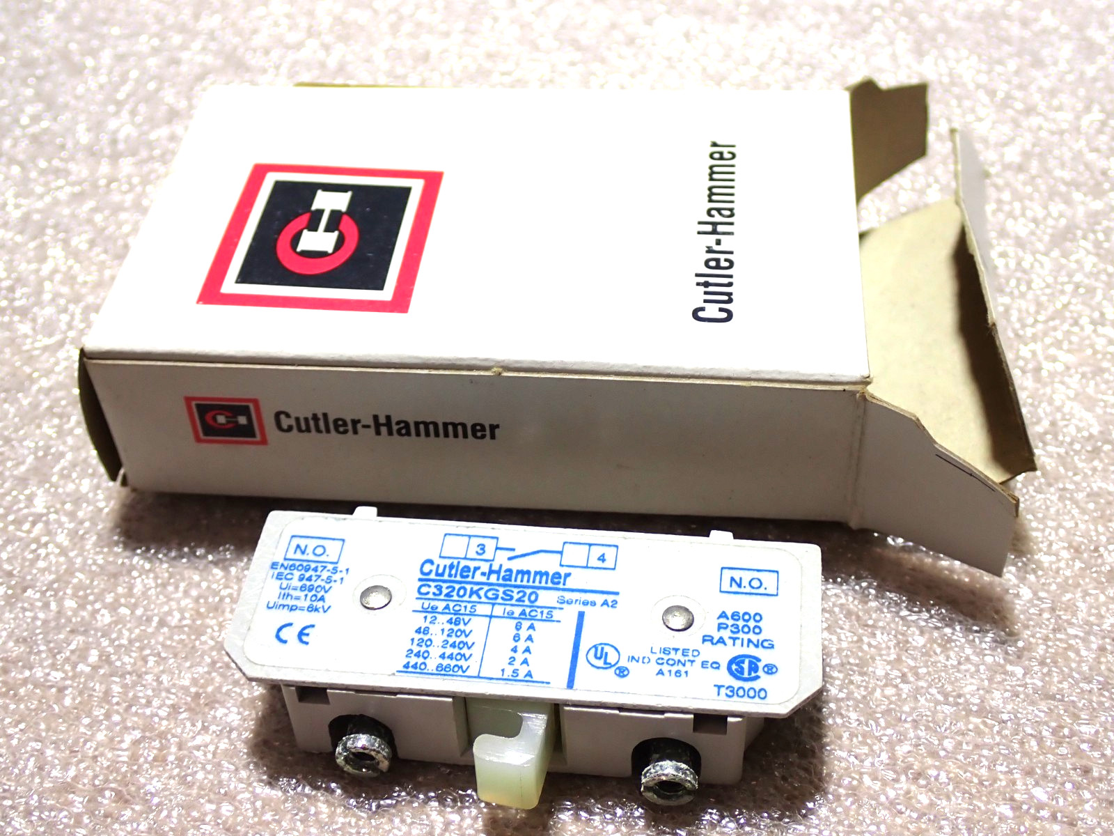 Cutler Hammer C320KGS20 SER A2 AUX CONTACTS NEW