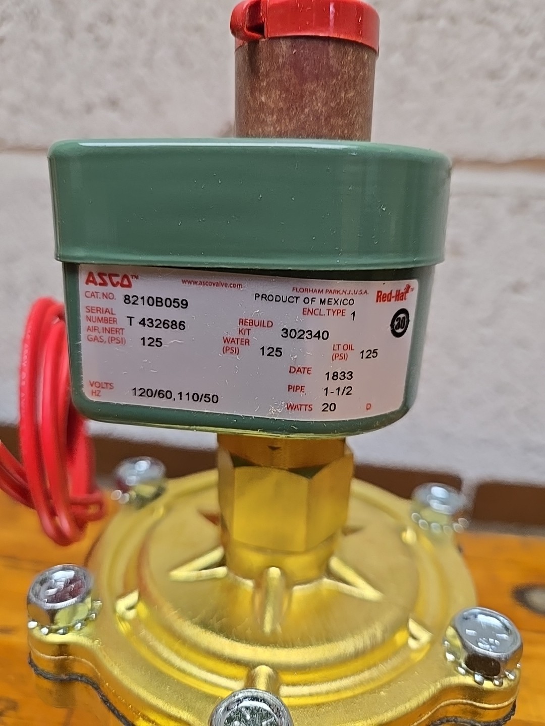 New ASCO 8210B059 120v AC 1-1/2” Brass General Service Solenoid Valve