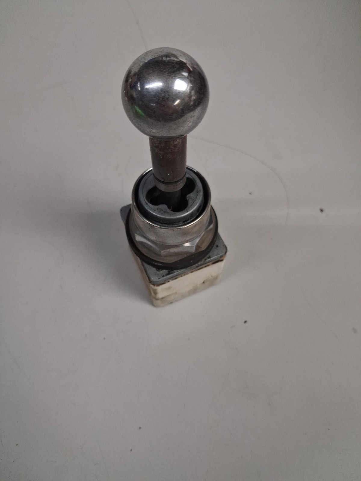 SCHNEIDER ELECTRIC SQUARE D 9001K35H2 JOY STICK 5 POSITIONS STEEL NOB SER.K