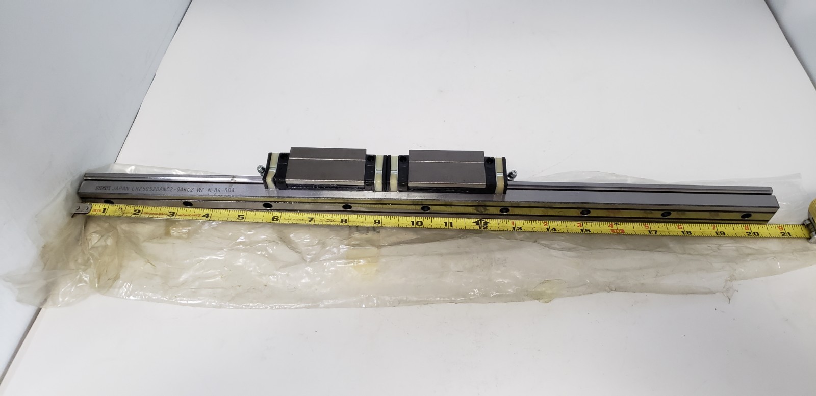 NSK LH250520ANC2-04KCZ W2 N 86-004 LINEAR GUIDE RAIL W/BEARING BLOCK 20-1/2″ NNB