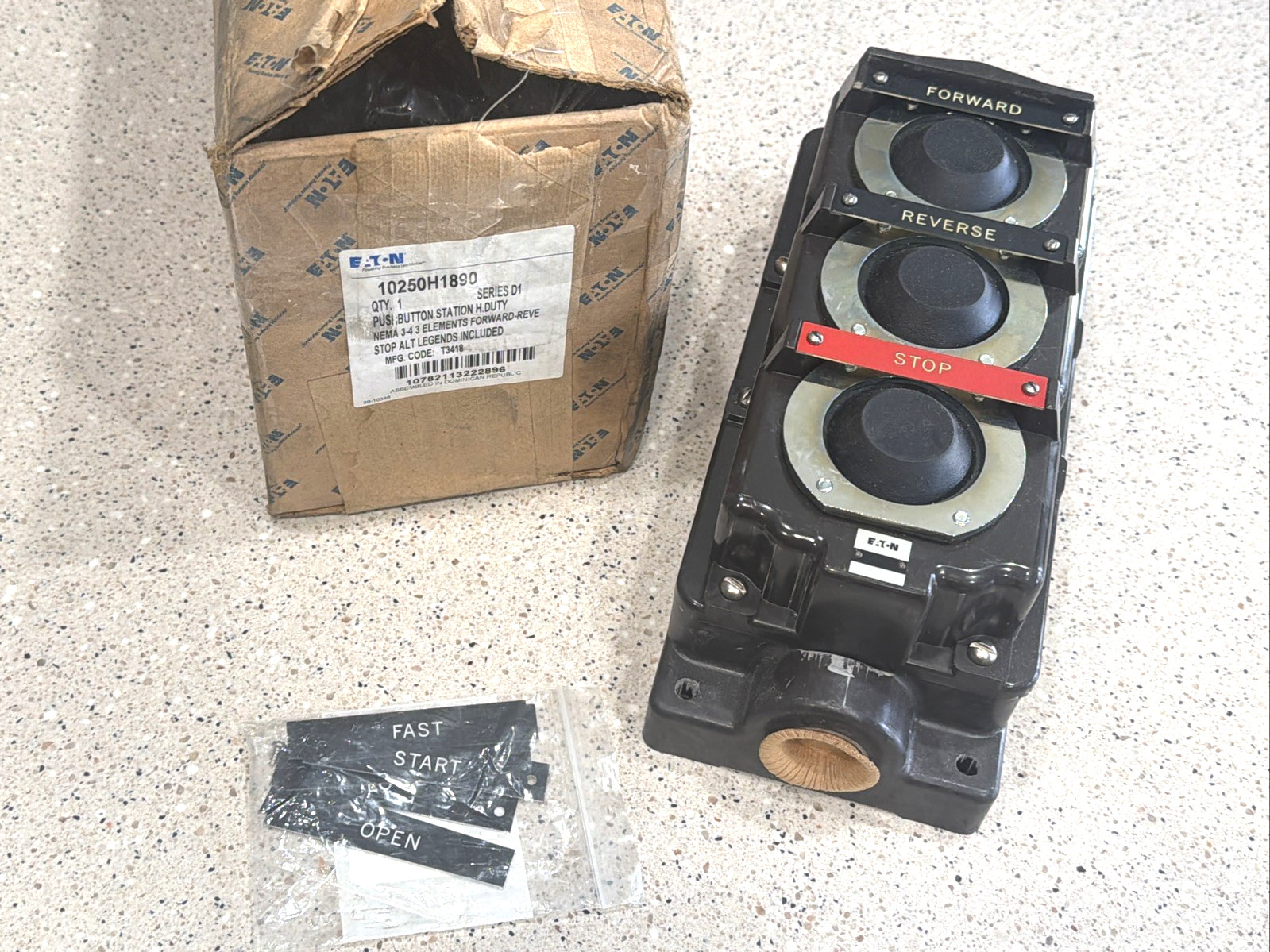 EATON 10250H1890 Forward Reverse Stop Pushbutton Station HeavyDuty *NEW IN BOX*