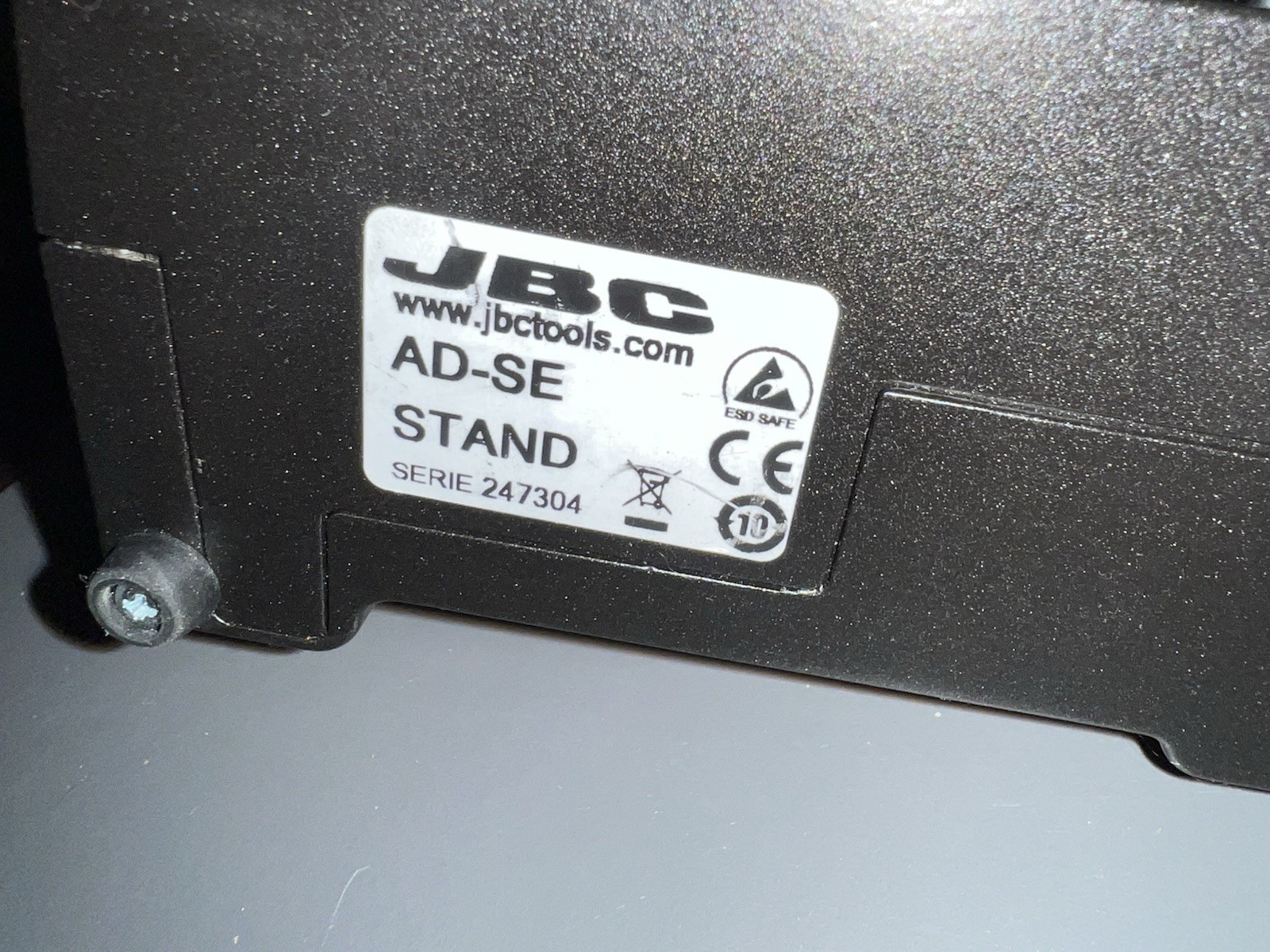 JBC DD-1B Dual-Port Soldering Station w/ T245 Handle & AD-SE Stand – Low Hours