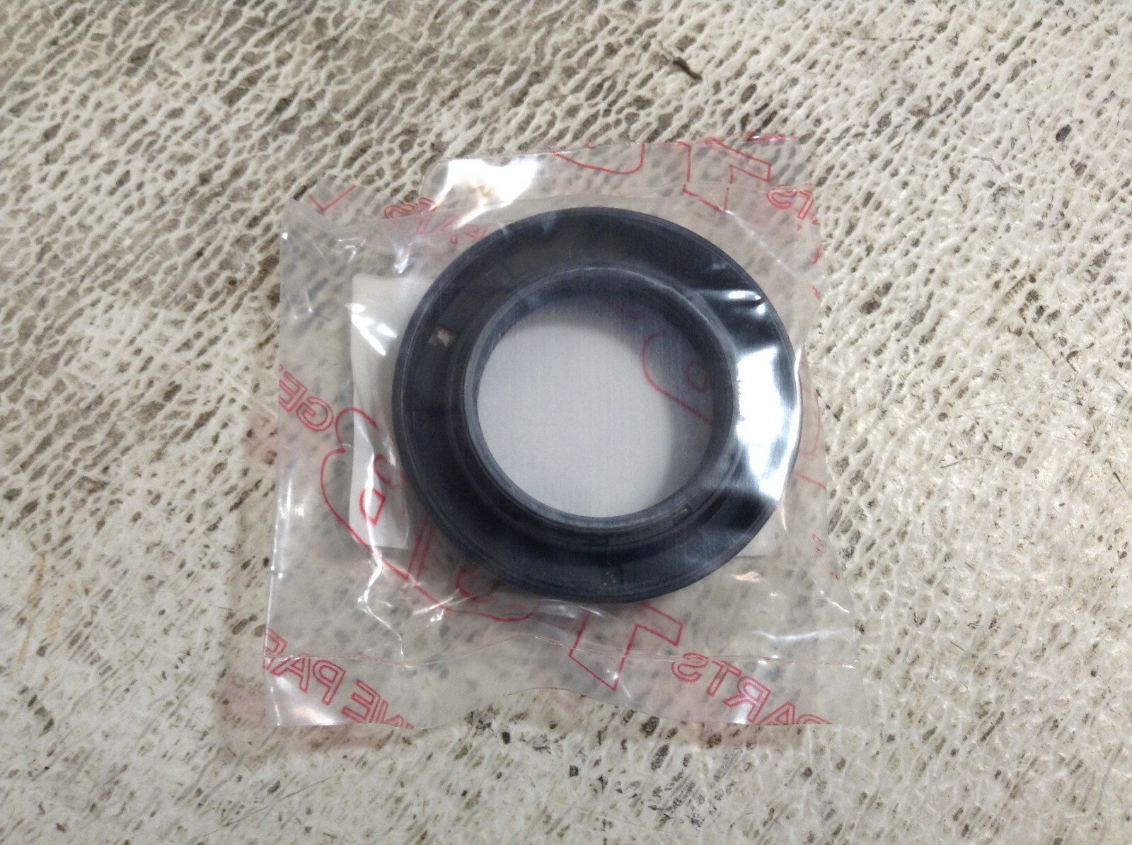TGB 924969 Oil Seal New (TSC)