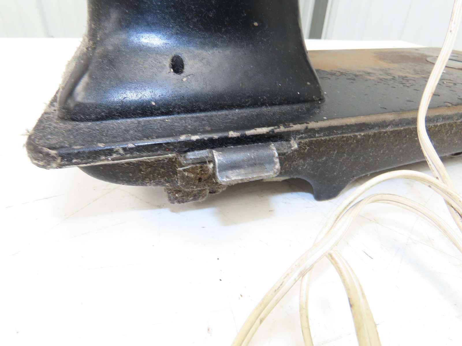 Singer 107W1 Industrial Sewing Machine Head Zig Zag & Straight Vintage