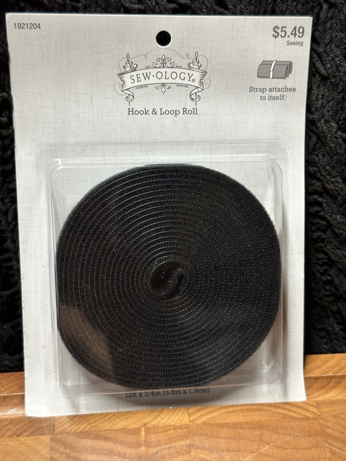Lot of 4 NEW Hook & Loop Fastener Rolls VELCRO Brand Sticky Back Sew-Ology Black