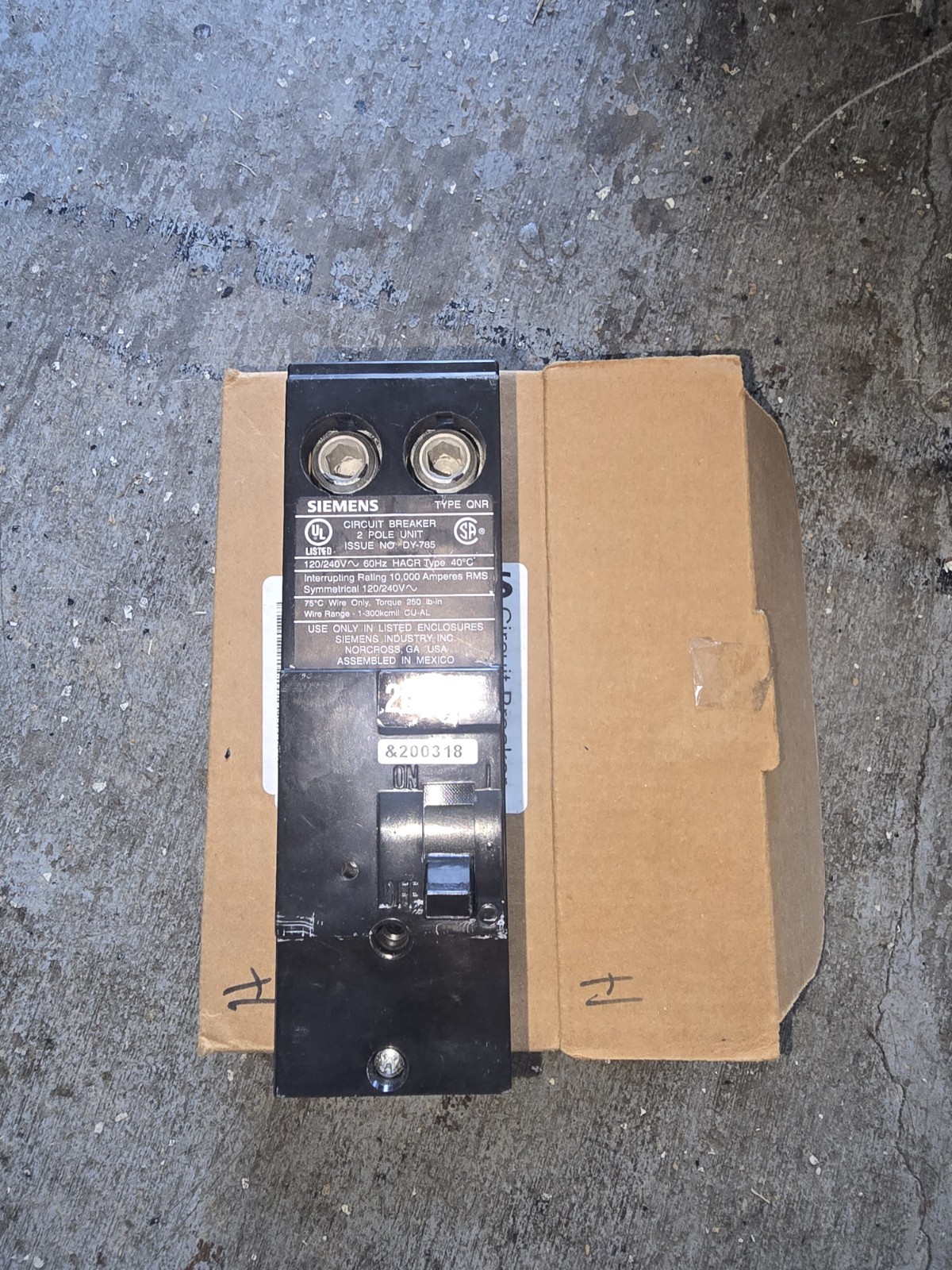 Siemens QN2200R 200 Amp Main Circuit Breaker