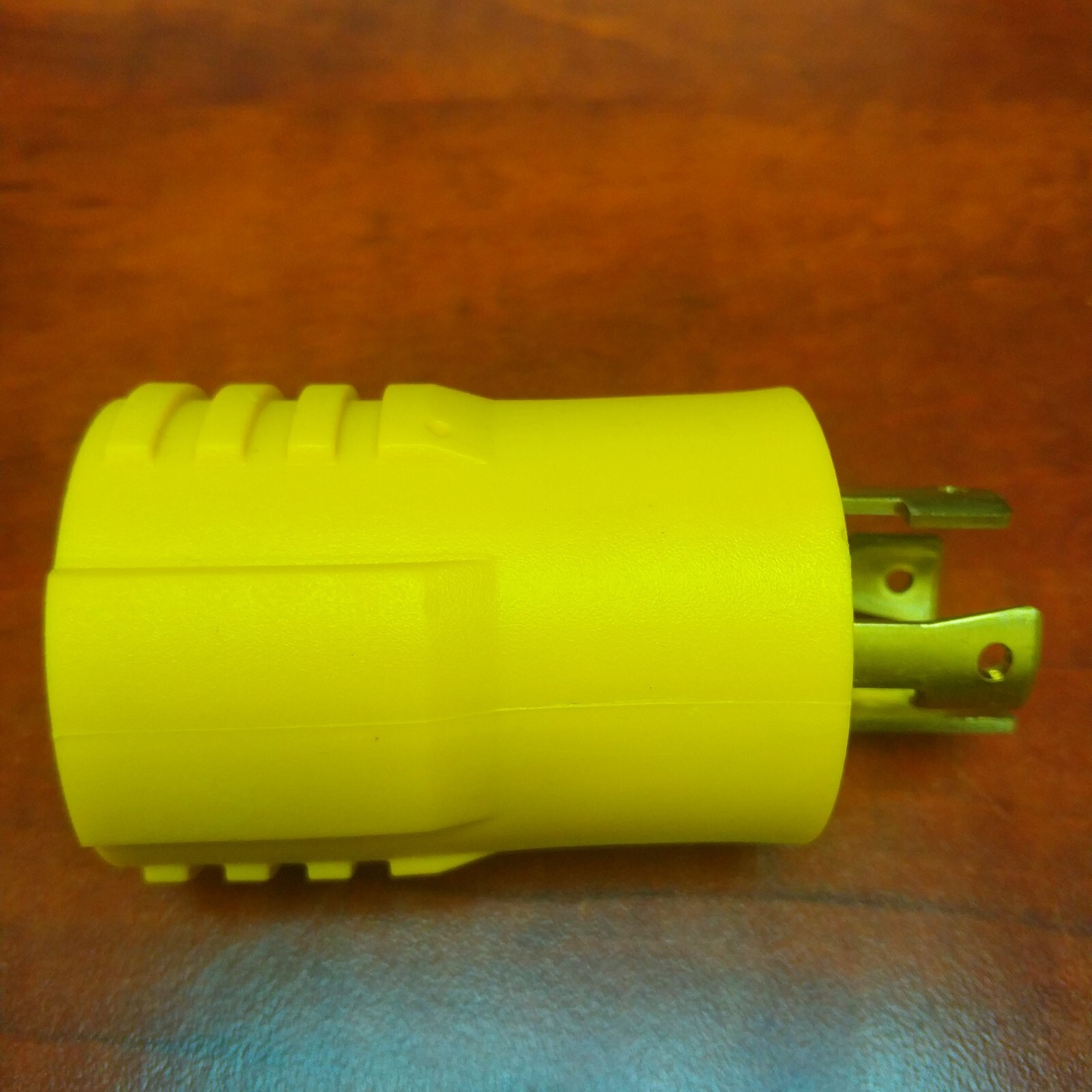 Nema L14-30P Locking Male 125/250 Generator Plug to TT-30R (Female) RV Out