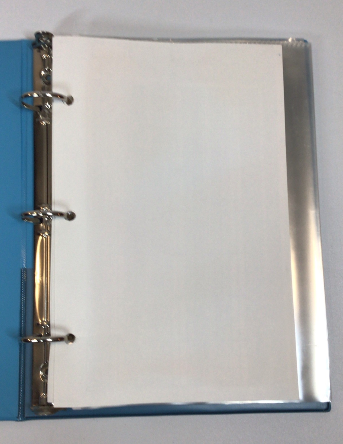 Avery Mini Size Protect and Store View Binder w/3 Round Rings – Pre Owned