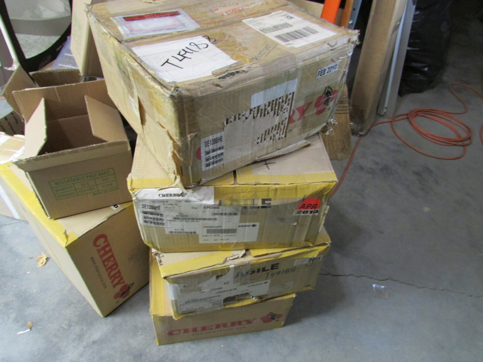 Lot 2 Cherry E13 15A NO/NC Lever Micro Switch 3/4 to 1.5 HP 125/250 V AC 48V DC
