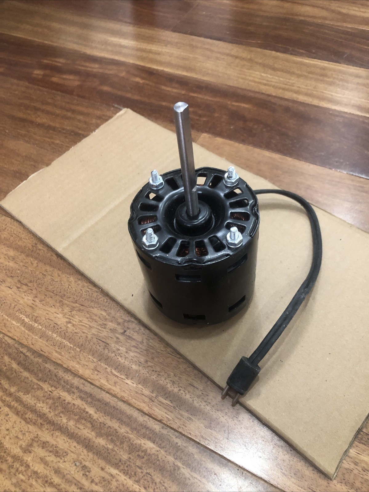 1EM1152XB 1/15 HP, 115V 1550 RU