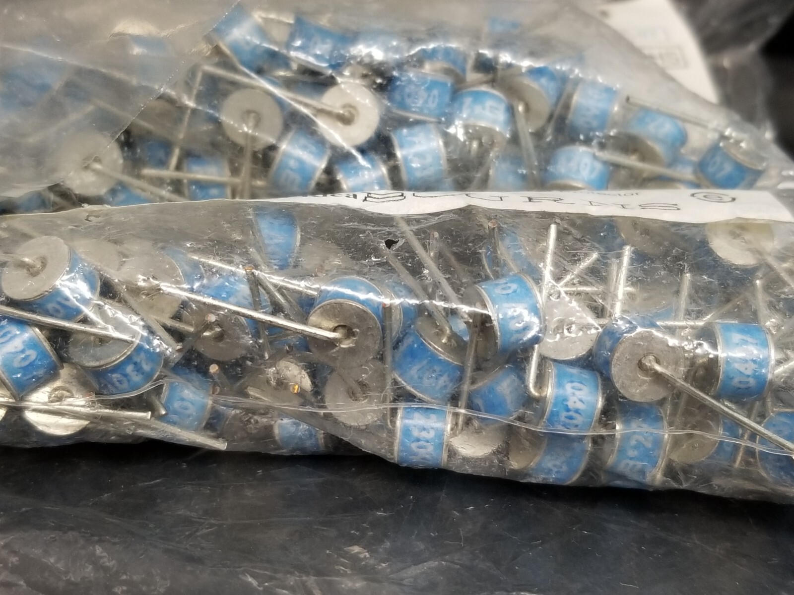 (1x) 2027-23-C5LF BOURNS GDT 230V 10KA 2 POLE TH