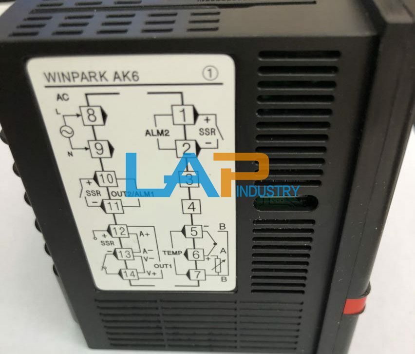 New For WINPARK Temperature Controller AK6-EKL110-C000R-X 180-240V 50HZ 0-50℃