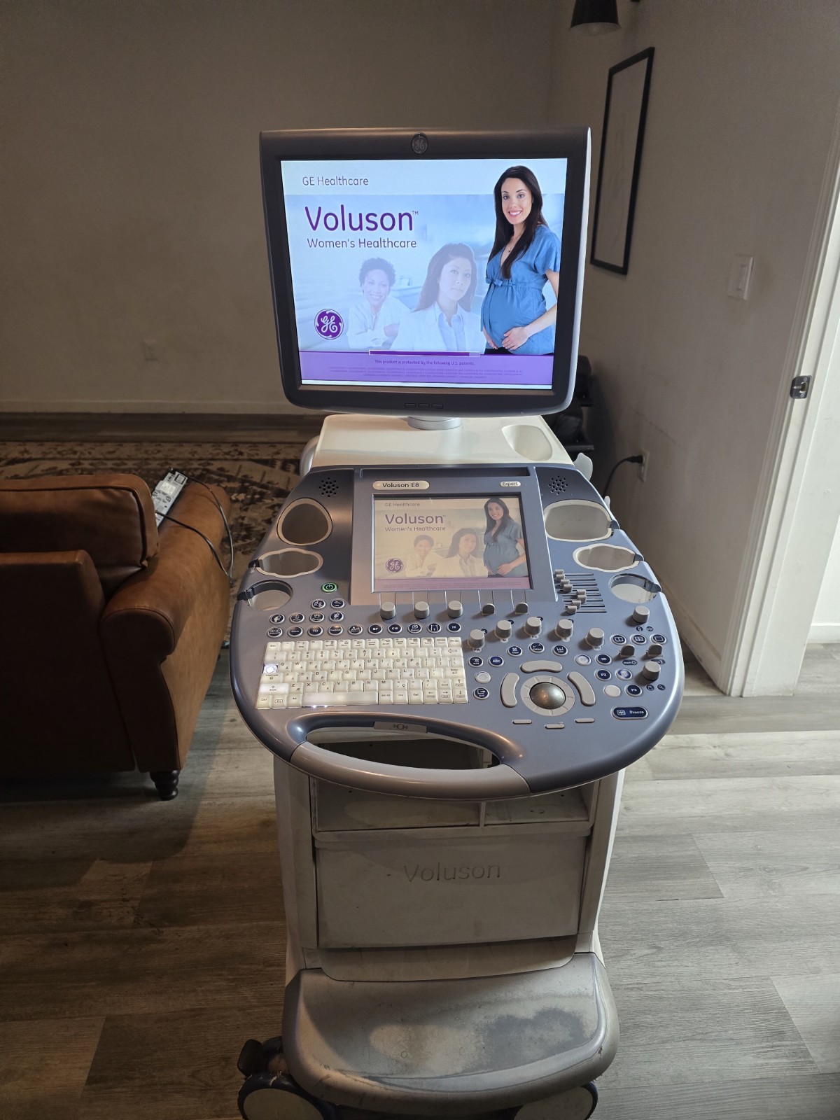 GE Healthcare Voluson E8 Expert Cart Ultrasound w/ Monitor Touchscreen 2D/3D