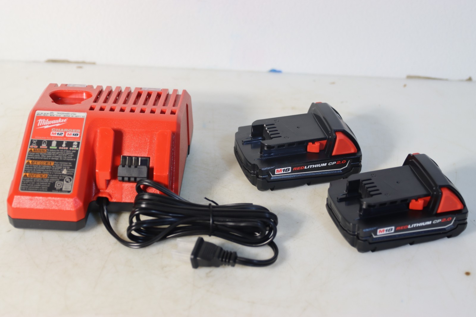 Milwaukee M18 18V Short Throw Press Tool Kit with 3 PEX Crimp Jaws W/ (2) 2.0 Ah