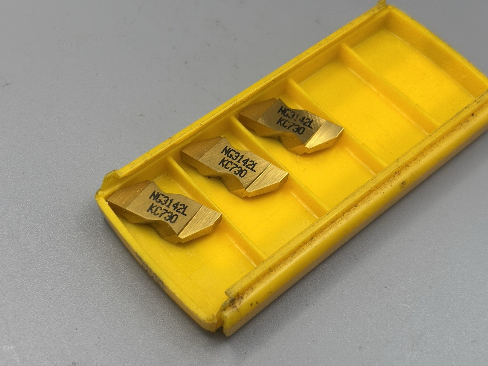 Kennametal NG3142L KC730 Top Notch Carbide Grooving Inserts 0.142″ Wide (Pkg 3)