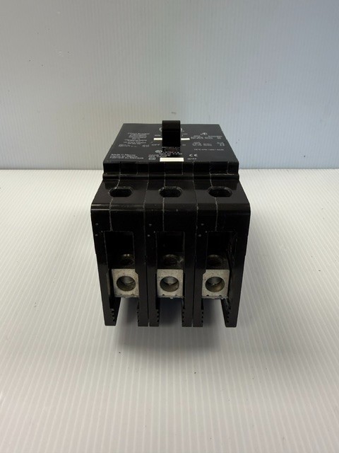 SQUARE D EDB34015LH 3 Pole 15 AMP Type EDB Circuit Breaker