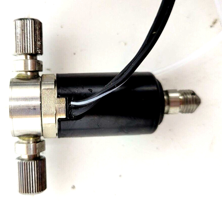 CKD HYGY4-X0016 1.5 Orifice 24Hz 0-0.3mpa M5 Valve (LOT OF 8) -USED.