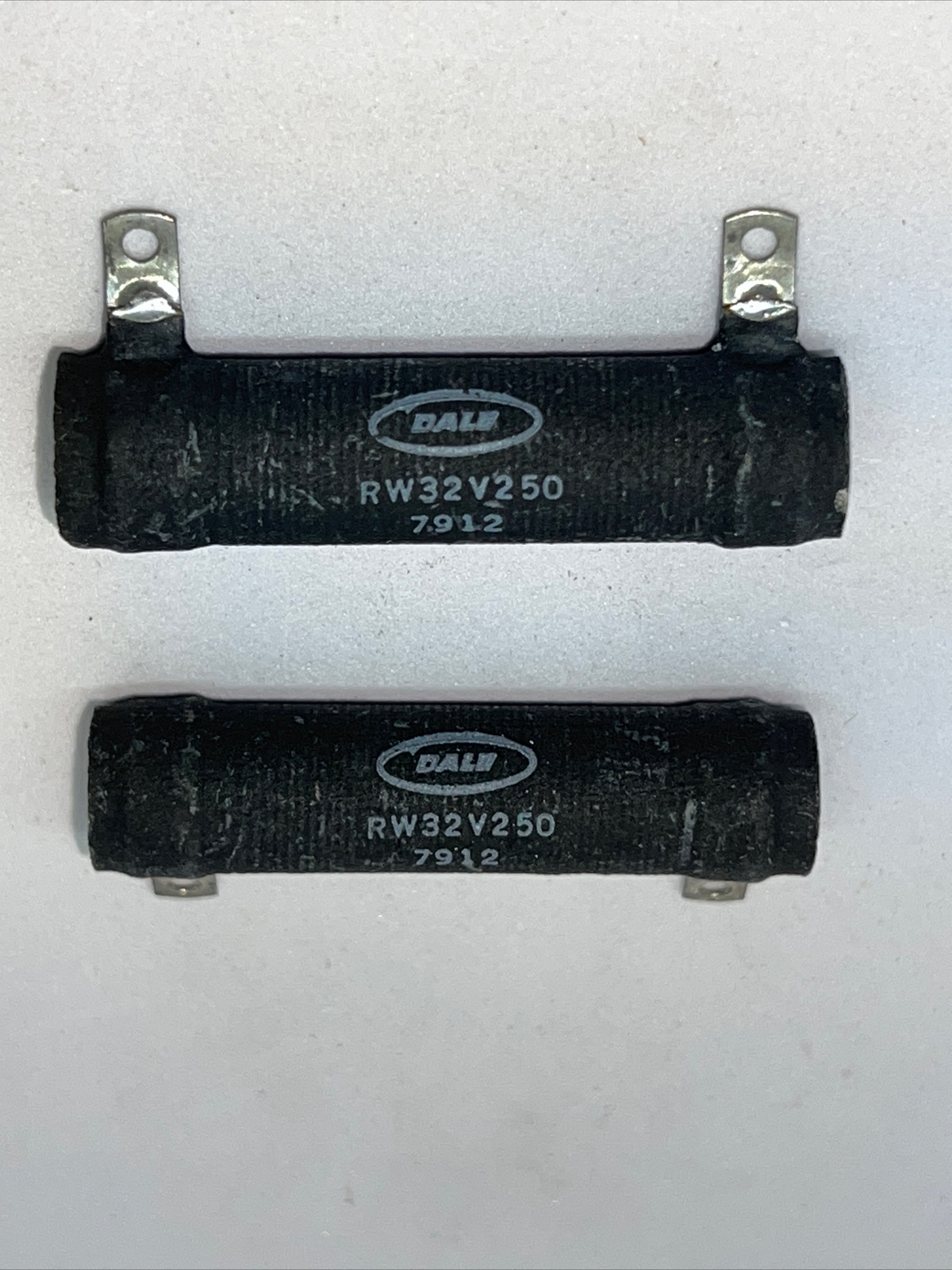 Dale Power Resistor 25 Ohm, 20 Watt RW32V250 New Lot of (2)