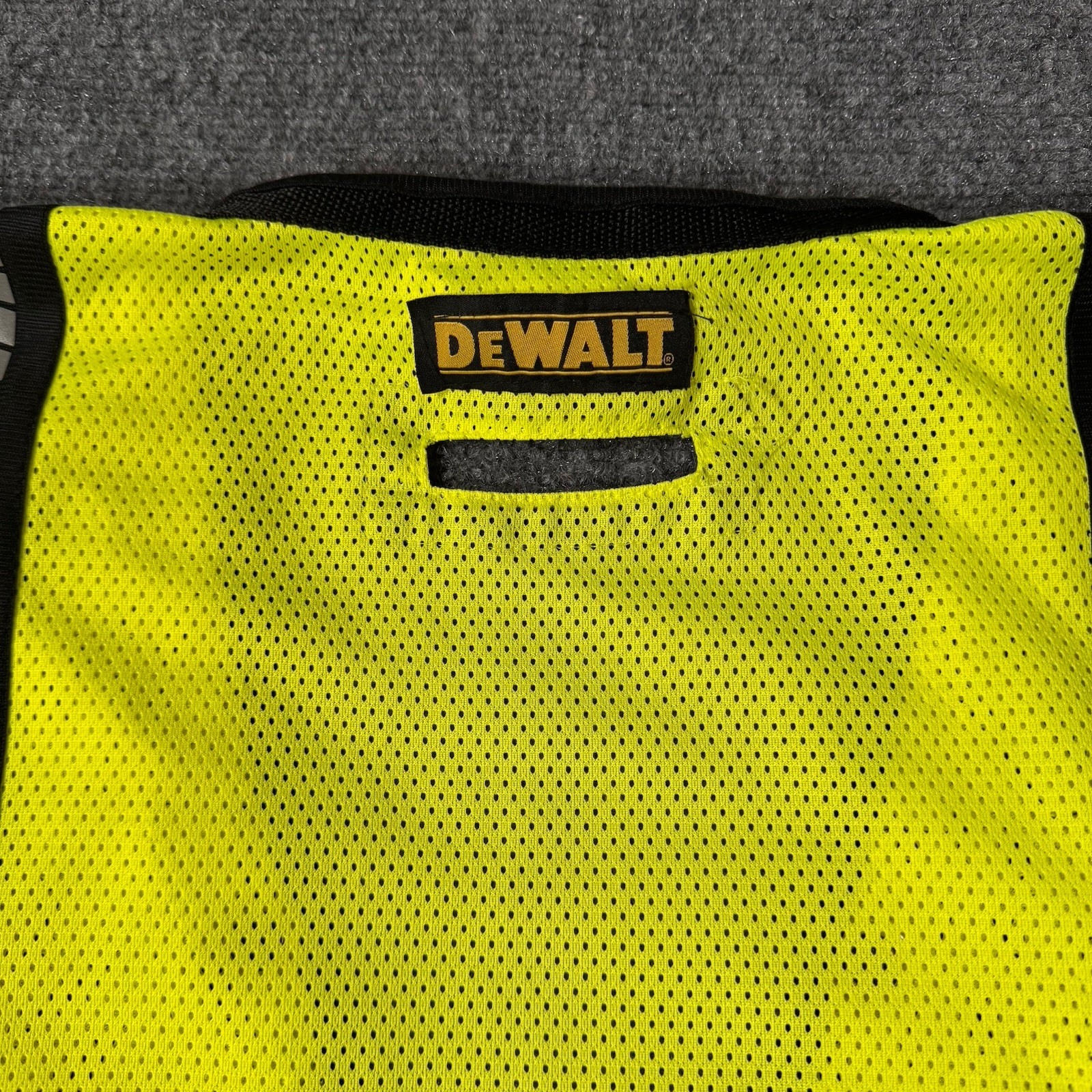 DEWALT DSV521 HEAVY DUTY Class 2 Heavy Duty Surveyor Vest 2XL Construction