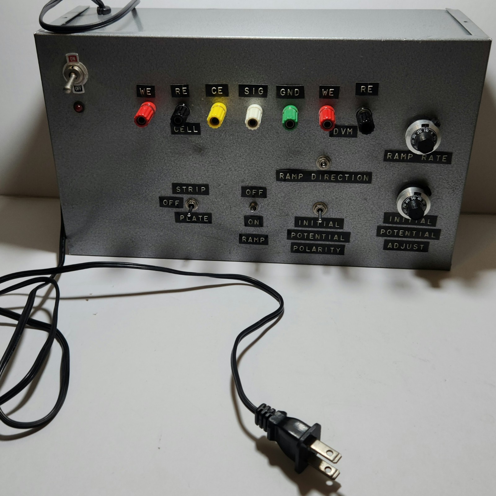 Vintage Electrochemical Potentiostat – Voltammetry Controller