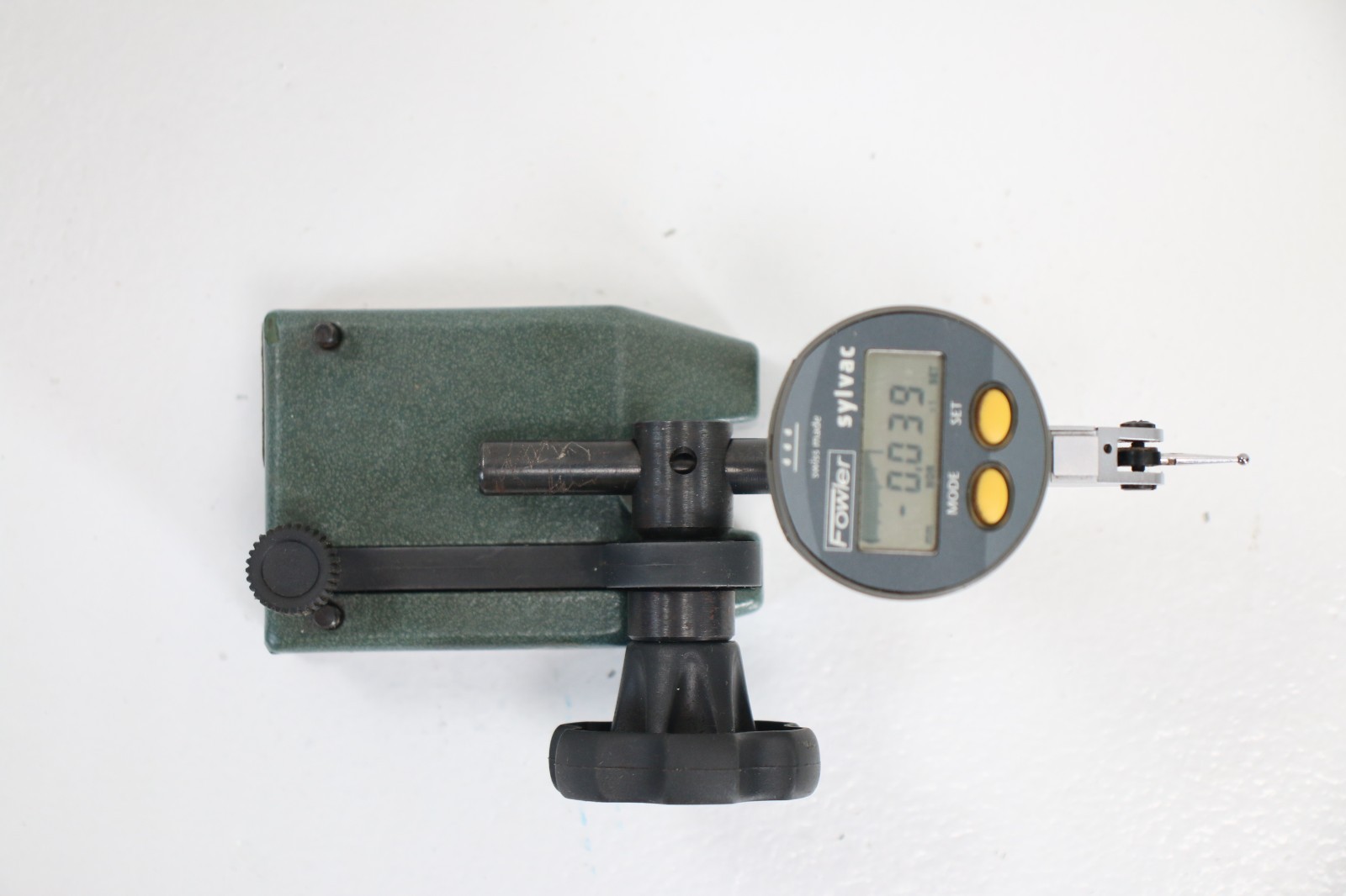 Mitutoyo 156-502 Surface Gage Stand w Fowler Sylvac Quadratest digital indicator
