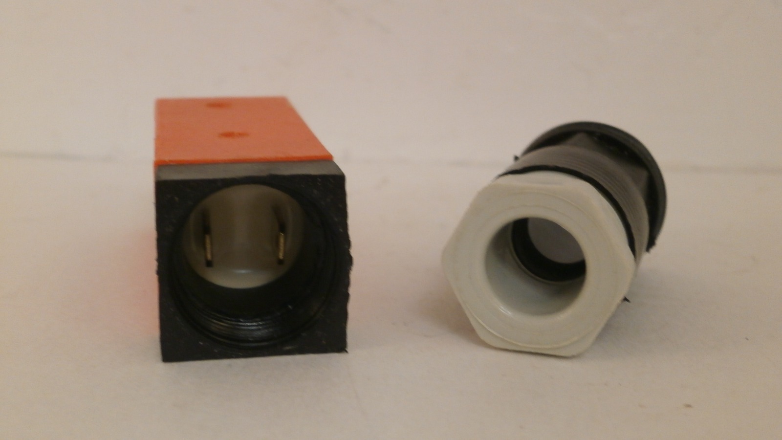 BALOGH RFID SENSOR IT57CFCF *NEW SURPLUS*
