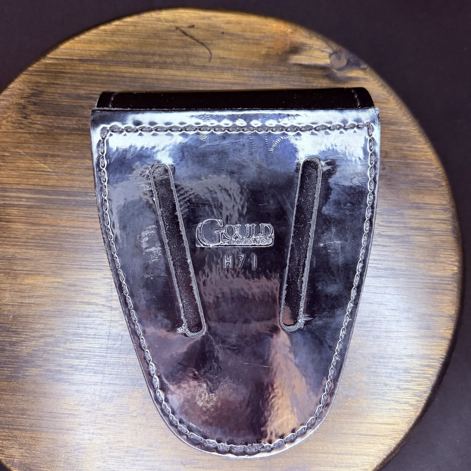 Gould & Goodrich Handuff Case Black High Gloss Leather Nickle Snap H71