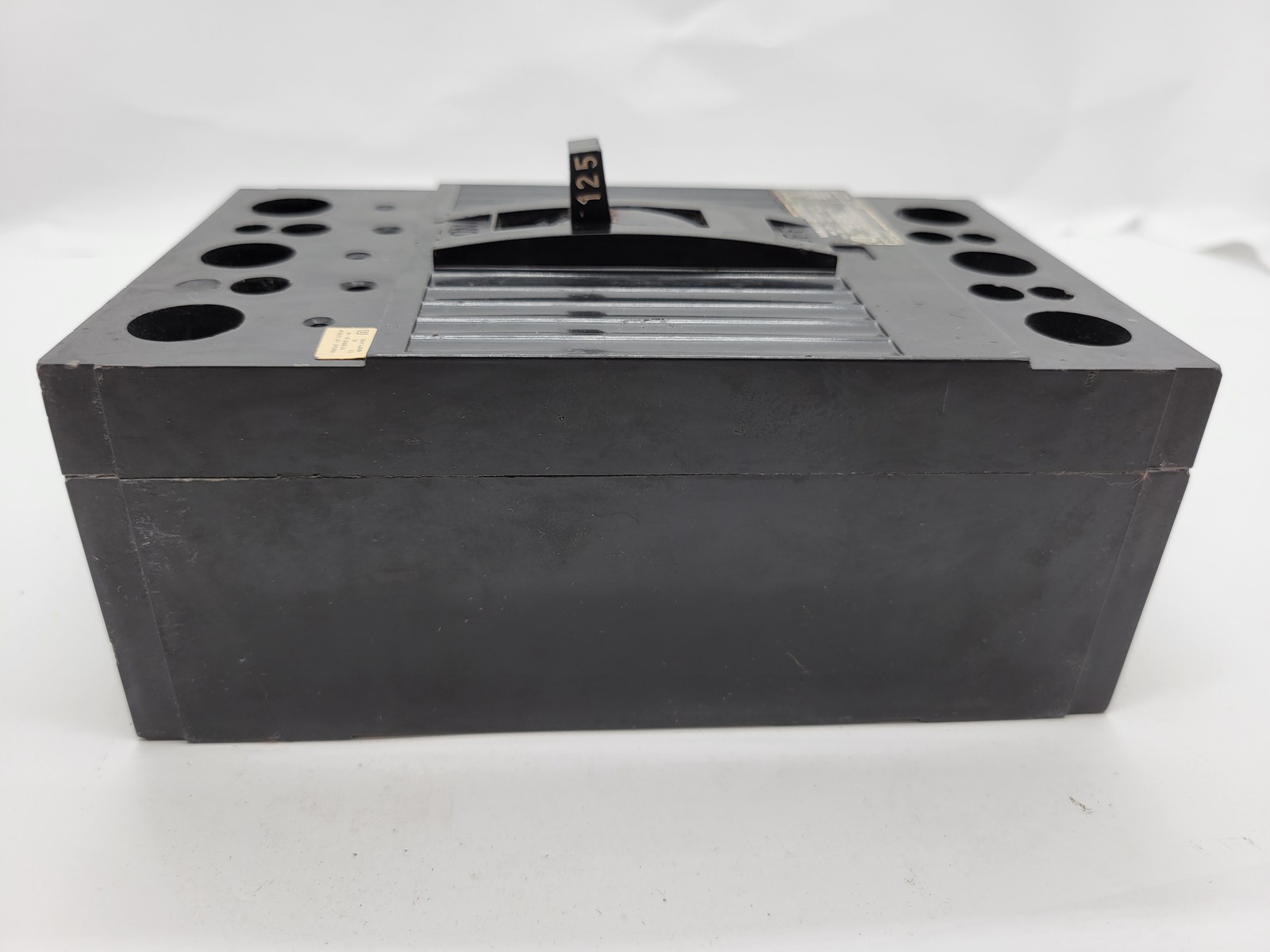 General Electric TQD32125WL Bolt-On Circuit Breaker 125A 3P 240V 10KA TQD