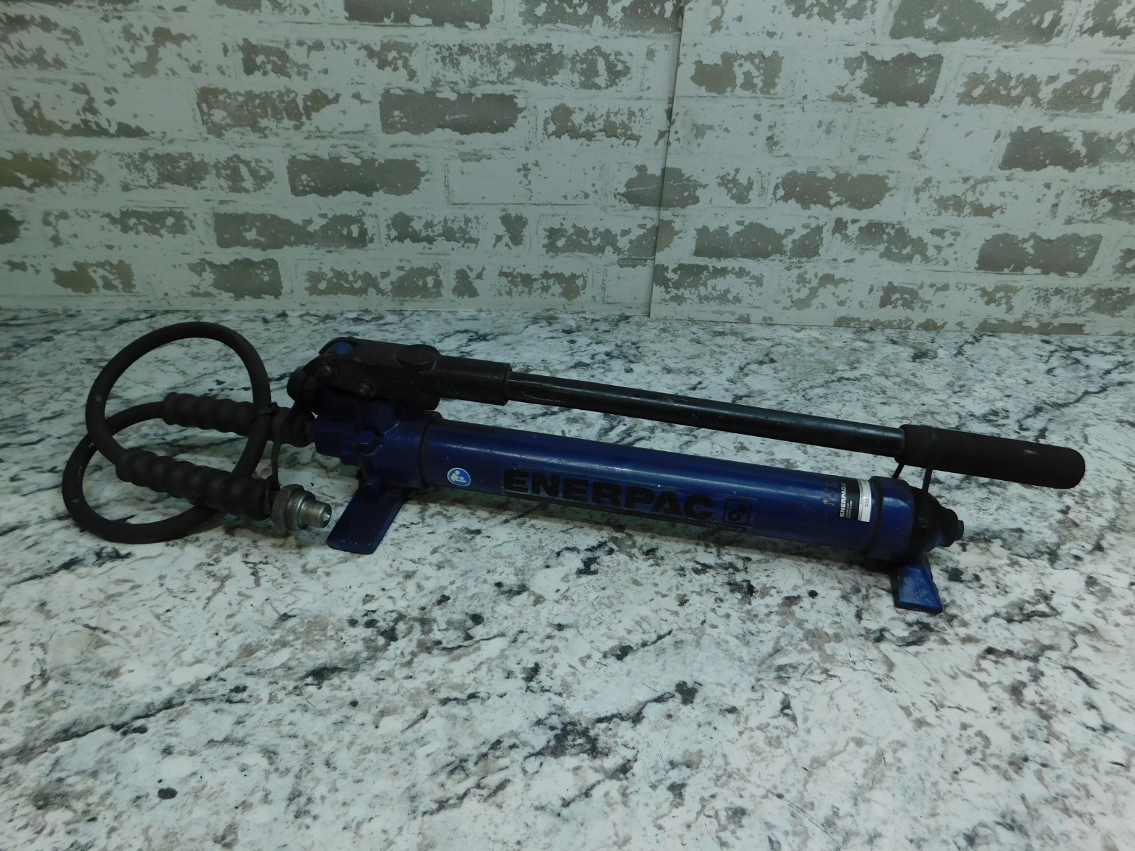 Enerpac P39 Single Speed Ultimate Hydraulic Hand Pump, Single Acting, 10,000 PSI