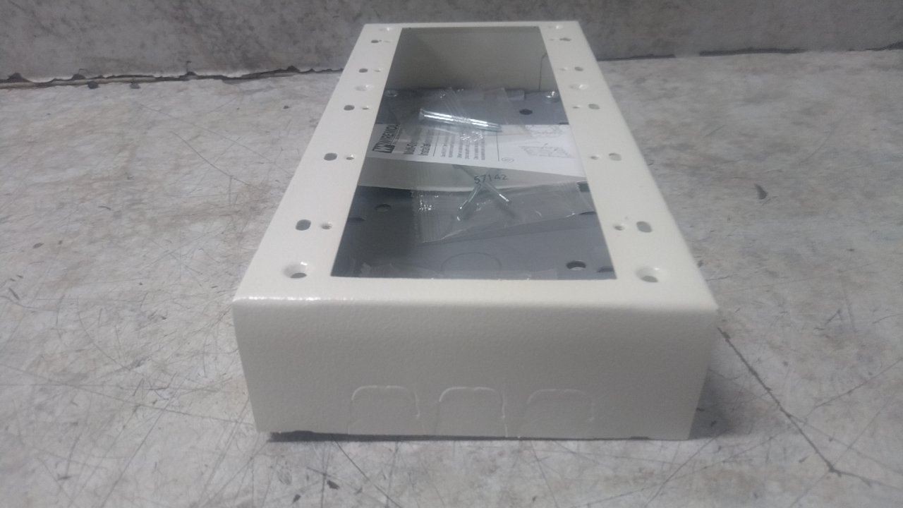 Wiremold V5748-5 5 Pk 10-1/8 In Width Steel Five Gang Box Fitting
