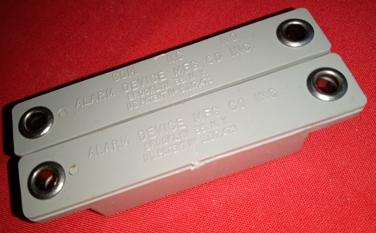 Ademco Type No 39 Magnetic Contact Sensor Switch Surface Mount Grey 2-1/2″ L NOS