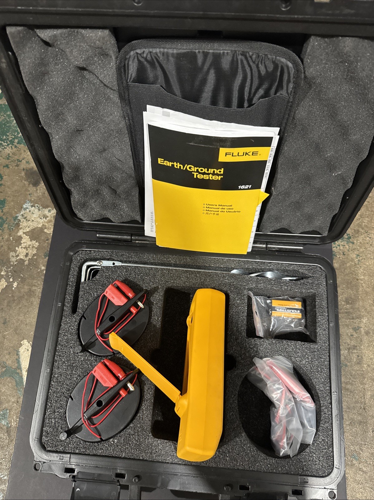 Fluke 1621 GEO Earth Ground Resistance Tester Meter Deluxe Kit!