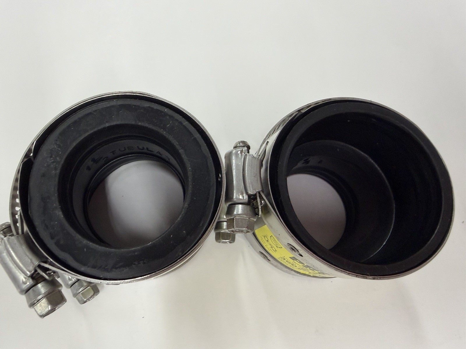 2 Fernco Proflex 3002-150 1-1/2″ CI, OK or ST to 1-1/2″ Tubular Pipe Couplings