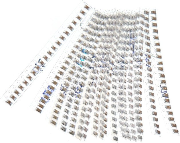 3040pcs 111Types 0402 0603 0805 1206 SMD Capacitor Kit Sample Book 1pF 10uF
