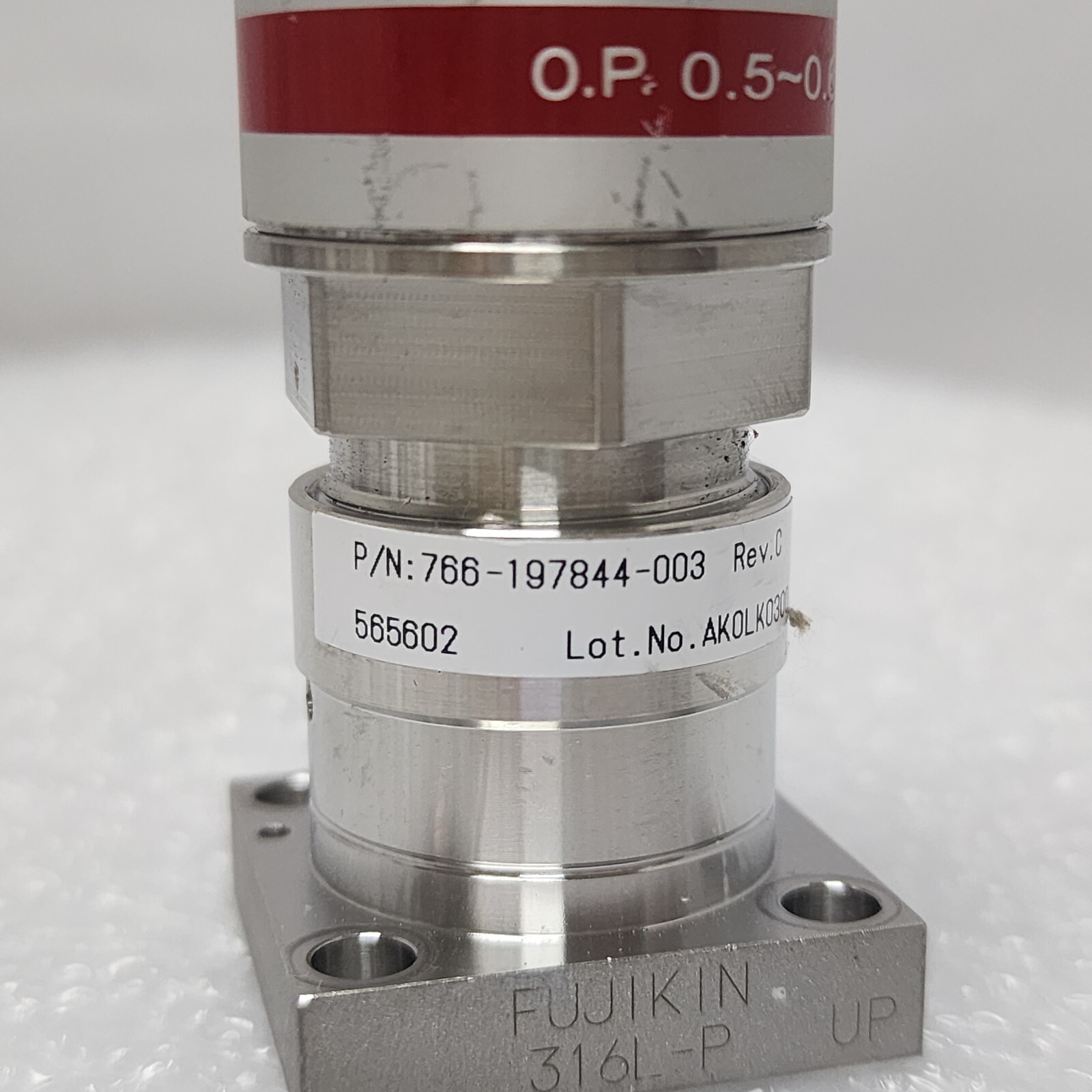 Fujikin 0.5-0.6 MPa C No 565602 , Lam 766-197844-003 Rev C Type NC. Valve,_97966
